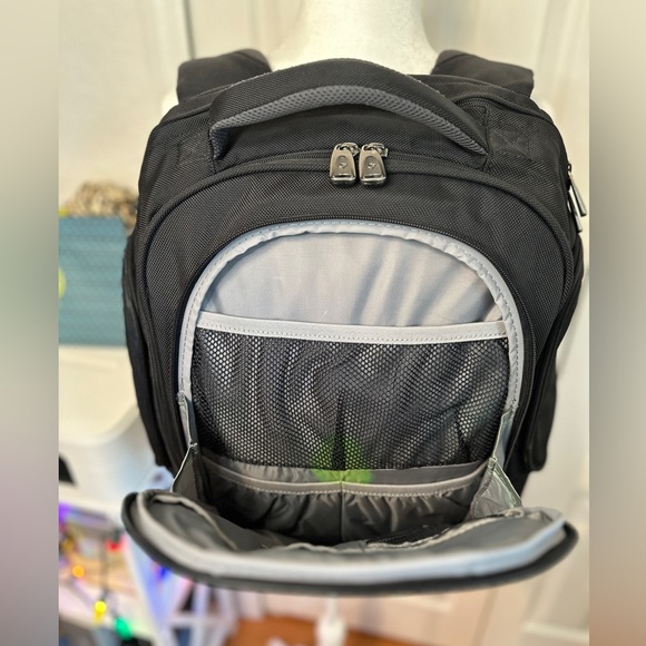 Samsonite Multi Compartments Computer Backpack (18in) - Picture 2 of 11